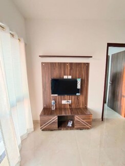 2.5 BHK + Pooja Room,Extra Room Apartment For Rent in Rustomjee Pinnacle