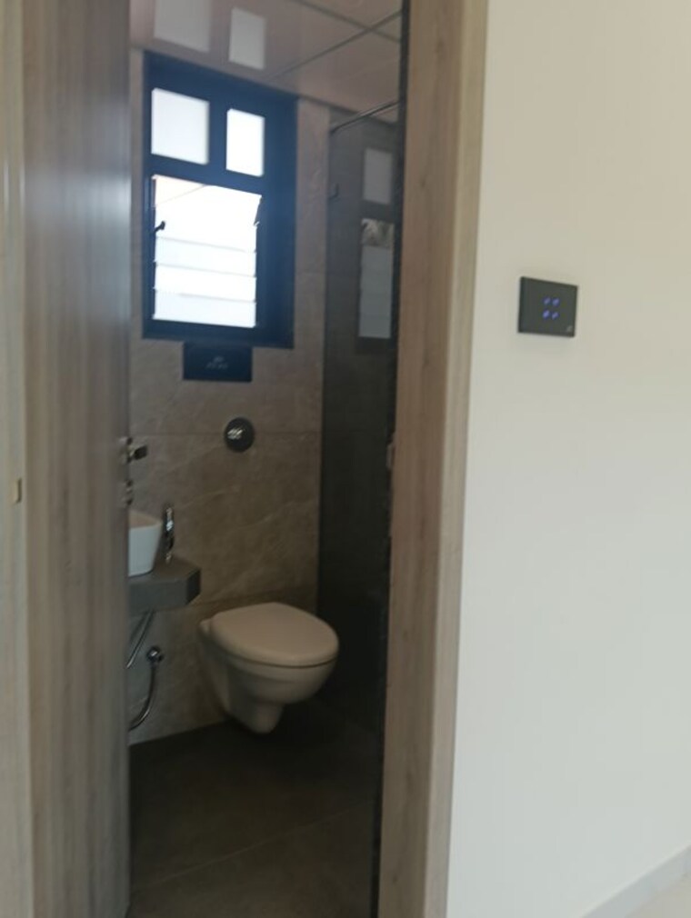 Bathroom, wisdom-park 2 Bedroom 952 Sq.Ft. Apartment In Pimpri Pune 10450863