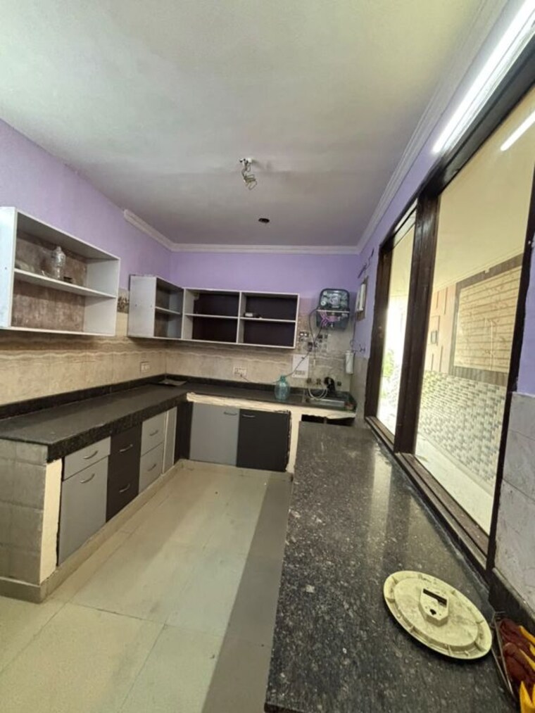 Kitchen, ramesh nagar 2 Bedroom 100 Sq.Ft. Builder Floor In Ramesh Nagar Delhi 10450877