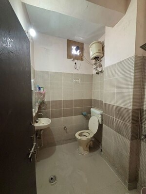 Bathroom in 2 BHK Builder Floor at Ramesh Nagar – for Rent