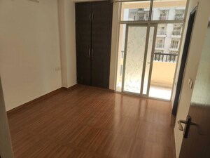 Room in 2 BHK Apartment at Galaxy Royale, Gaur City 2 – for Sale