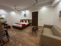 1 BHK Builder Floor For Rent in Sector 45