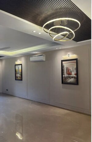 Room in 3.5 BHK Builder Floor at Malviya Nagar – for Sale