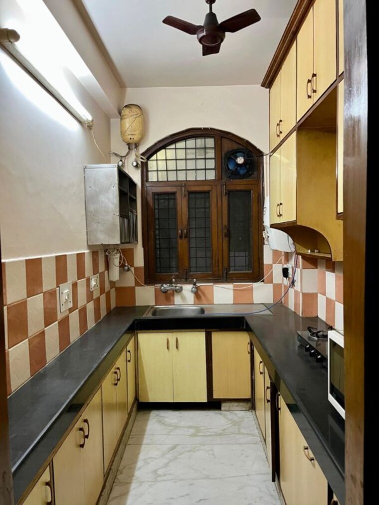 Kitchen, sector 31 2 Bedroom 1600 Sq.Ft. Independent House In Sector 31 Gurgaon 10450910
