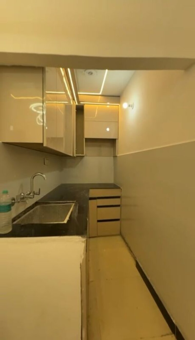 Kitchen, uttam nagar west 1 Bedroom 45 Sq.Yd. Builder Floor In Uttam Nagar West Delhi 10450923