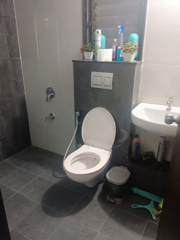 Bathroom, shapoorji-pallonji-joyville-celestia 1 Bedroom 504 Sq.Ft. Apartment In Hadapsar Pune 10450922