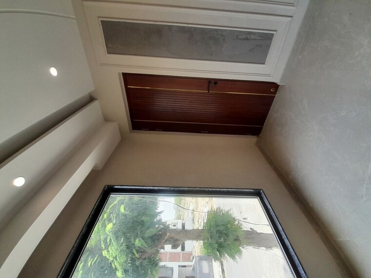 undefined, sector 85 3 Bedroom 250 Sq.Yd. Builder Floor In Sector 85 Faridabad 10450964