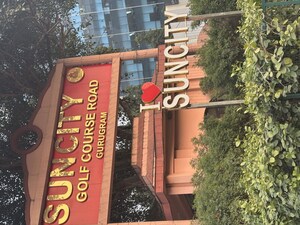 3 BHK Builder Floor – Exterior View View at Suncity - for Rent