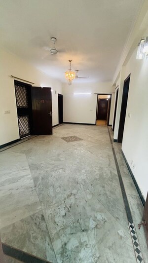 Building Lobby in 3 BHK Builder Floor at Suncity – for Rent