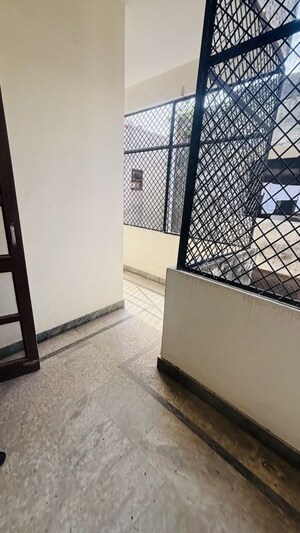  3 BHK Builder Floor at Suncity – for Rent