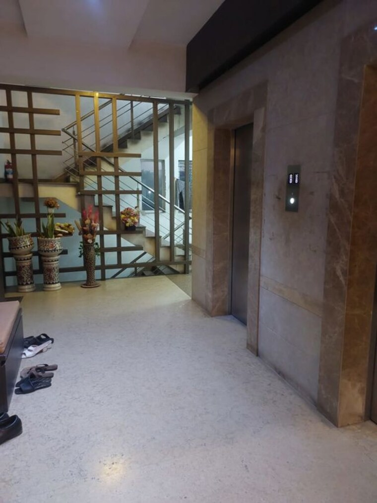 Room, p-s-residency 5 Bedroom 2713 Sq.Ft. Builder Floor In Sarat Bose Road Kolkata 10450959