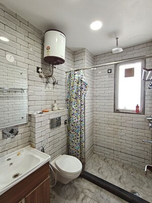 Bathroom in 1 BHK Builder Floor at Sector 42 – for Rent