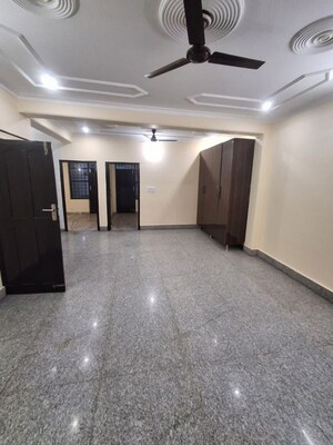 Room in 2 BHK Independent House at Sector 31 – for Rent
