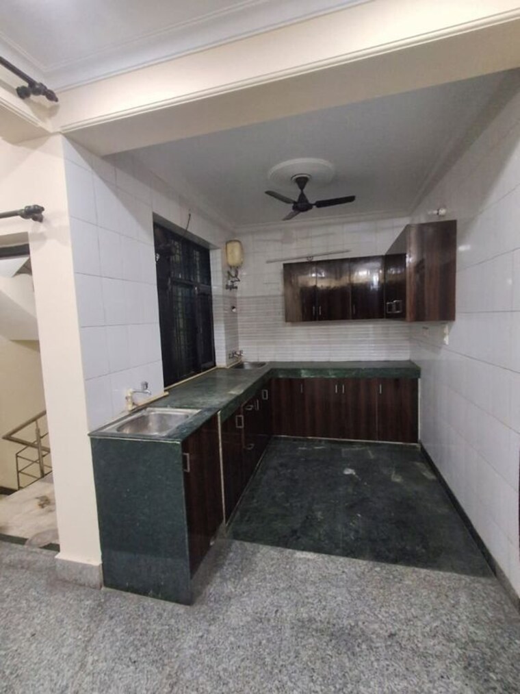 Kitchen, sector 31 2 Bedroom 1600 Sq.Ft. Independent House In Sector 31 Gurgaon 10450965