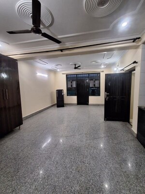 Parking in 2 BHK Independent House at Sector 31 – for Rent