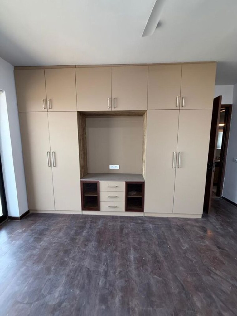 Room, krisumi-waterfall-suites 3 Bedroom 1956 Sq.Ft. Apartment In Sector 36a Gurgaon 10450969