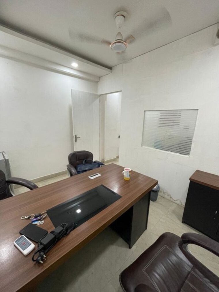 Team Area, khirki extension Commercial Office Space 250 Sq.Yd. In Khirki Extension Delhi 10450953