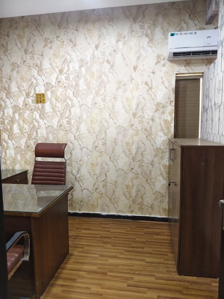 Kitchen, sector 63 Commercial Office Space 800 Sq.Ft. In Sector 63 Noida 10450821
