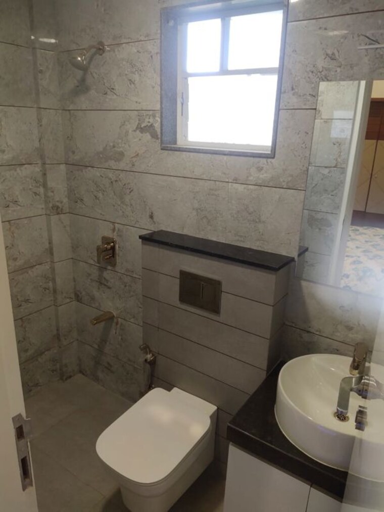 Bathroom, darshanam-splendora-2 3 Bedroom 1020 Sq.Ft. Apartment In Bhayli Vadodara 10450988
