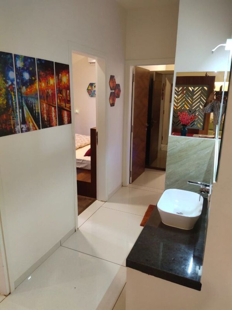 Washroom, darshanam-splendora-2 3 Bedroom 1020 Sq.Ft. Apartment In Bhayli Vadodara 10450988