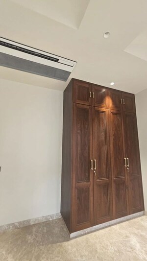 Furnished Amenities in 1 BHK Builder Floor at Lajpat Nagar ii – for Rent