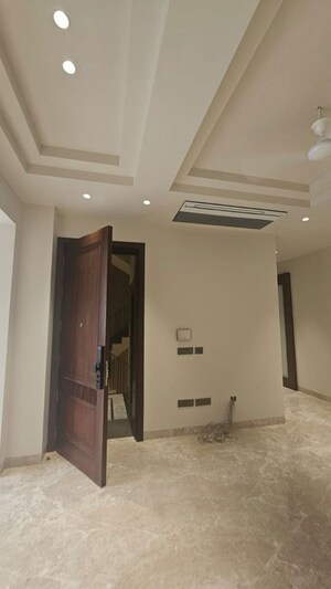 1 BHK Builder Floor For Rent in Lajpat Nagar ii