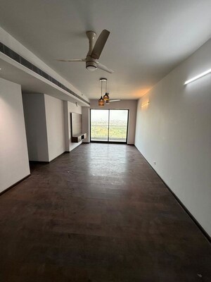 4 BHK Apartment For Sale in Krisumi Waterfall Residences, Sector 36a
