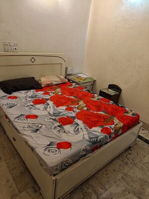 1 BHK Builder Floor For Rent in Lajpat Nagar ii