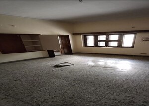 Parking in 3 BHK Apartment at Sector 12 – for Rent