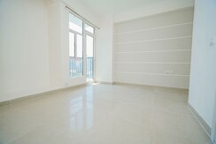 2.5 BHK + Servant Room Apartment For Sale in Gaur City 5th Avenue
