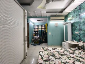 Bedroom in 4 BHK Builder Floor at Pitampura – for Sale