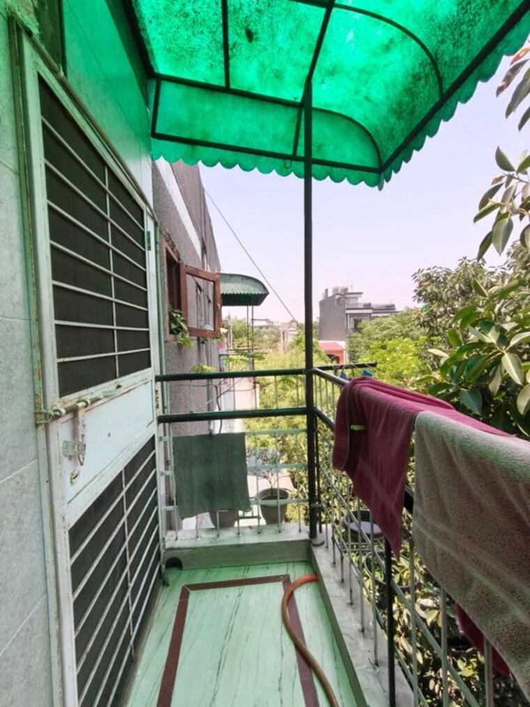 Balcony, pitampura 4 Bedroom 1550 Sq.Ft. Builder Floor In Pitampura Delhi 10451057