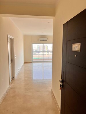 Room in 3.5 BHK Apartment at Shree Vardhman Victoria, Sector 70 – for Sale