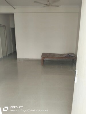 Room in 3 BHK Apartment at Uattardhona – for Rent