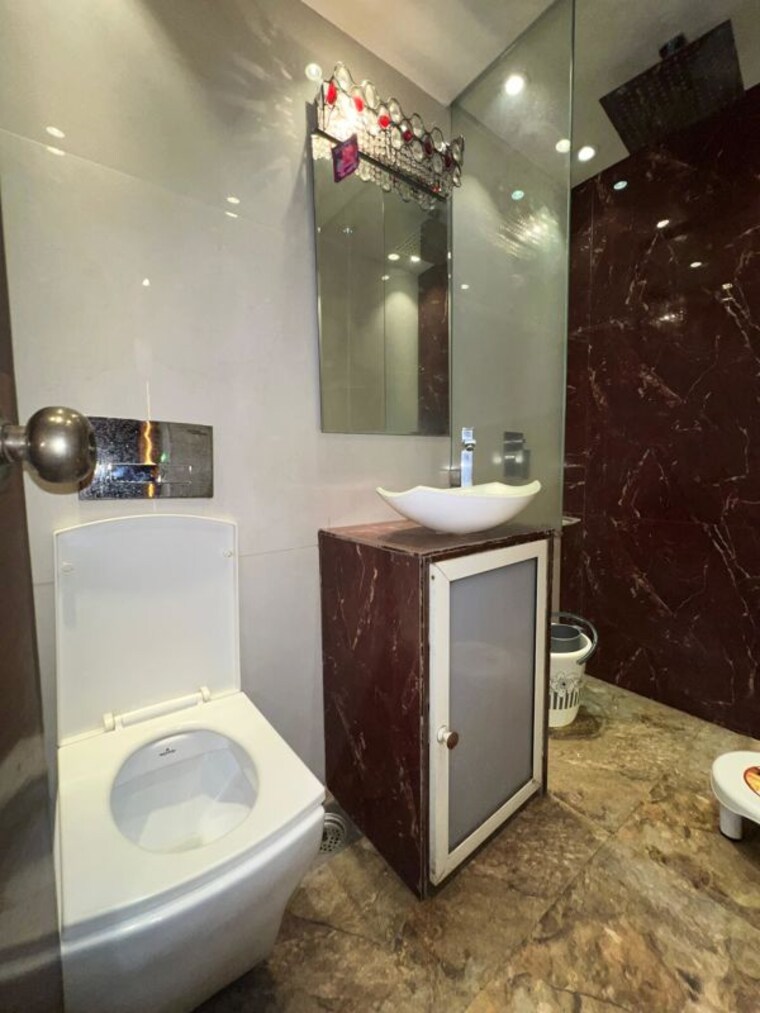 Bathroom, rohit-apartments 2 Bedroom 1000 Sq.Ft. Apartment In Andheri West Mumbai 10451073