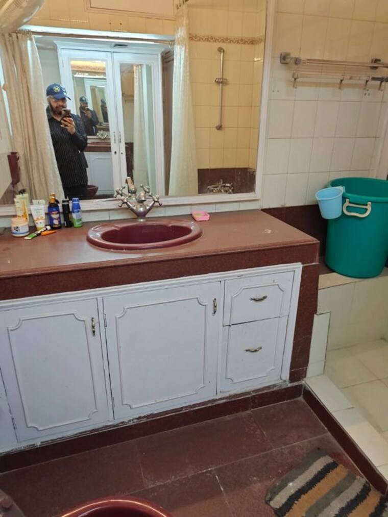 Bedroom, lajpat nagar ii 1 Bedroom 100 Sq.Yd. Builder Floor In Lajpat Nagar ii Delhi 10451101