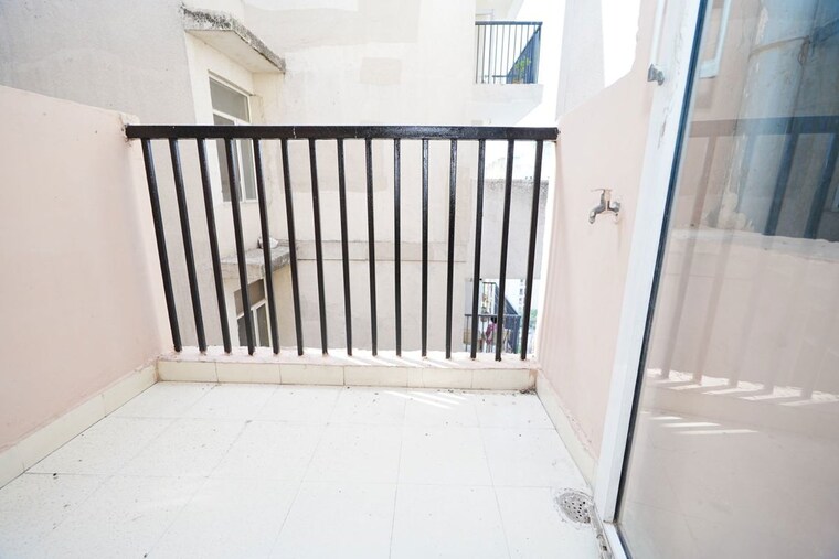 Balcony, galaxy-plaza-greater-noida 3.5 Bedroom 1410 Sq.Ft. Apartment In Sector 4 Greater Noida Greater Noida 10451104