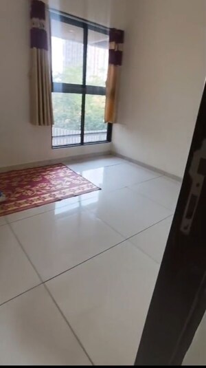 Room in 2 BHK Apartment at Chandak 34 Park Estate, Goregaon West – for Rent