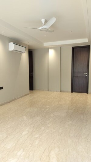 Room in  Builder Floor at Ansal API Versalia, Sector 67a – for Sale
