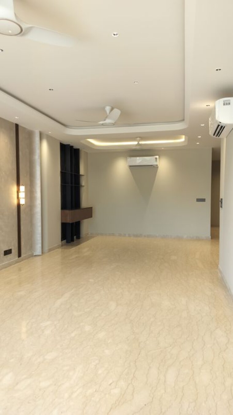 Room, ansal-api-versalia  2700 Sq.Ft. Builder Floor In Sector 67a Gurgaon 10451089