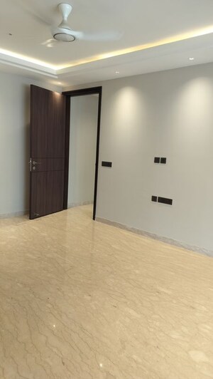 Room in  Builder Floor at Ansal API Versalia, Sector 67a – for Sale