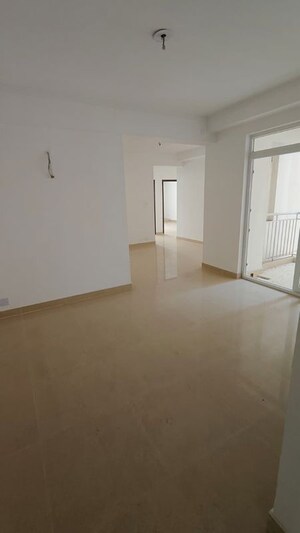 Room in 3.5 BHK Apartment at KLJ Greens, Sector 77 – for Sale