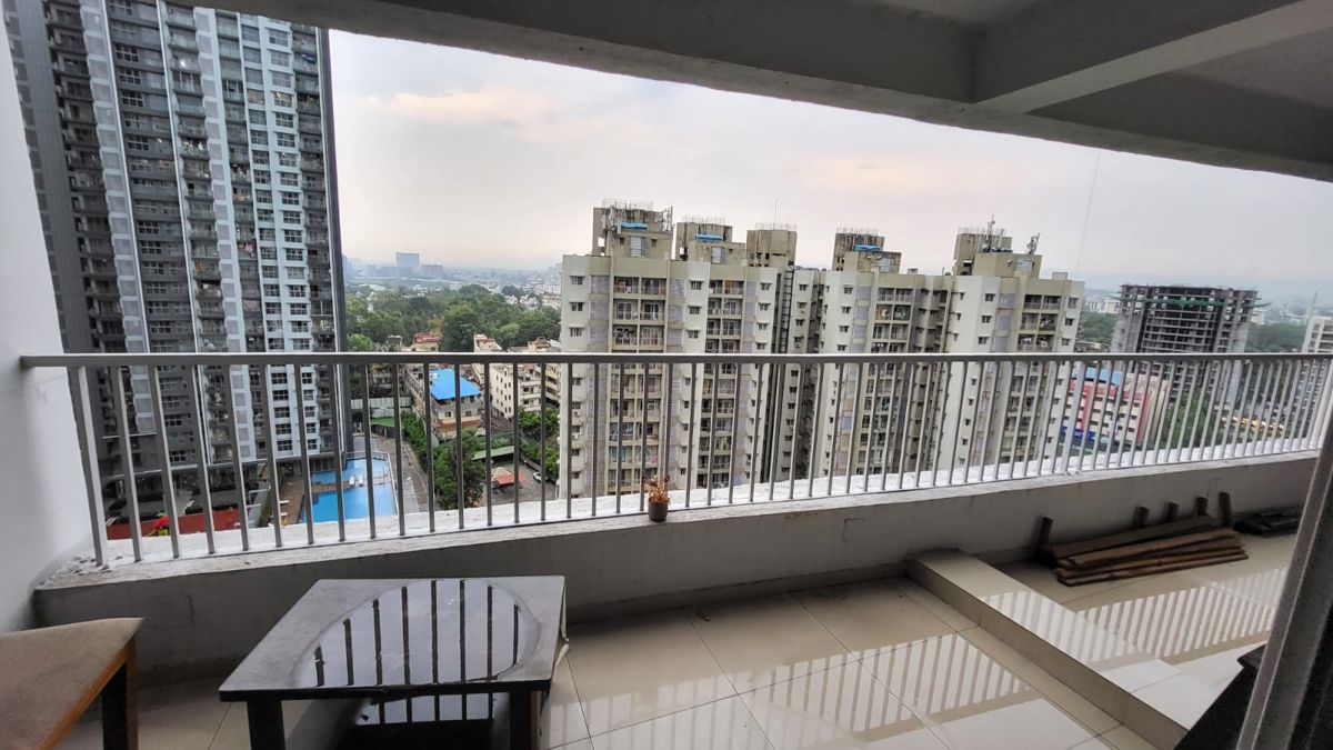 2 BHK + Pooja Room 758 Sq.Ft. Apartment in Amanora Sterling Towers