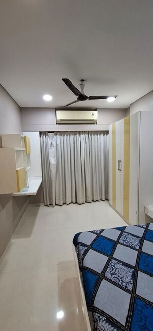 Room in 2 BHK Apartment at Rizvi Oak, Malad East – for Rent
