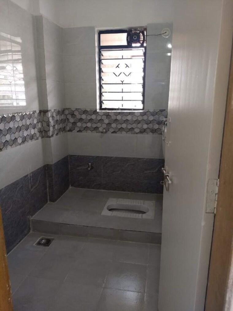 Bathroom, popular-colony-apartment 2 Bedroom 1005 Sq.Ft. Apartment In Warje Pune 10451157