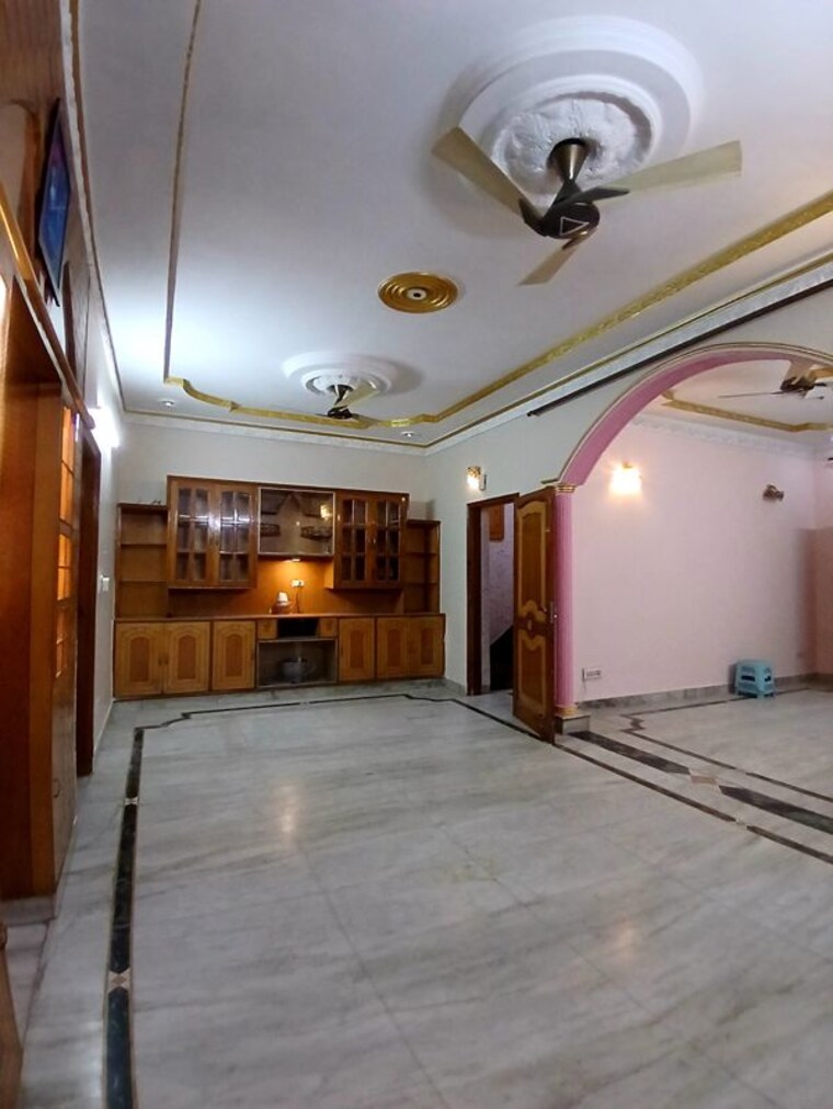 Room, spring field colony 3 Bedroom 1650 Sq.Ft. Builder Floor In Spring Field Colony Faridabad 10451186