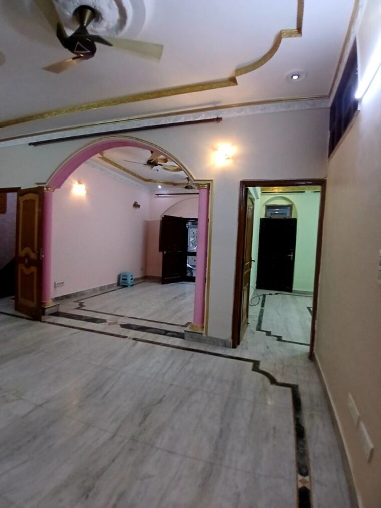 Room, spring field colony 3 Bedroom 1650 Sq.Ft. Builder Floor In Spring Field Colony Faridabad 10451186
