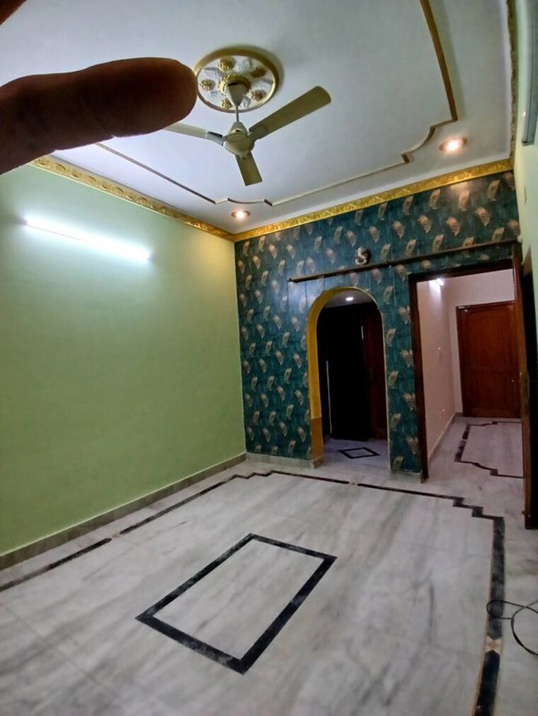 Bedroom, spring field colony 3 Bedroom 1650 Sq.Ft. Builder Floor In Spring Field Colony Faridabad 10451186