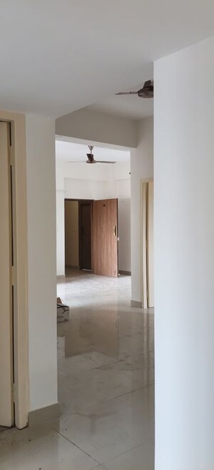 Room in 4 BHK Apartment at Sreepally – for Rent