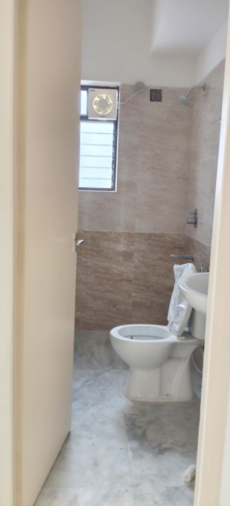 Bathroom, sreepally 4 Bedroom 1400 Sq.Ft. Apartment In Sreepally Kolkata 10451105